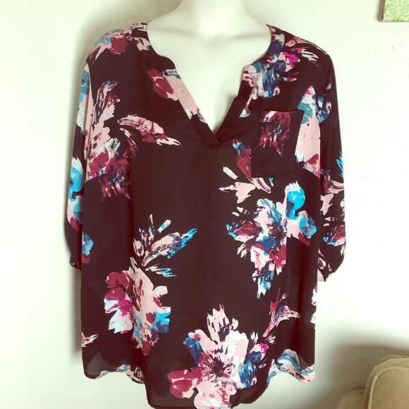 Ava & Viv Tops - Ava & Viv 3x navy modern floral career blouse EUC